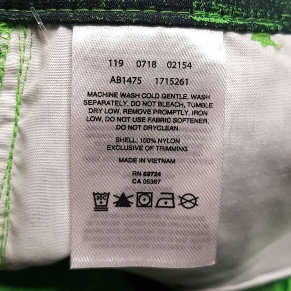 NWT Columbia Green Checkered Youth Board Shorts - Picture 6 of 15